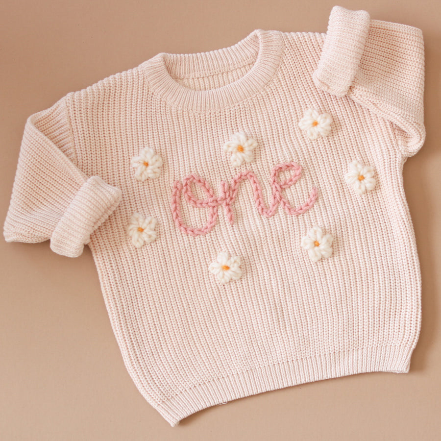 ONE Hand-embroidered Chunky Sweater with daisies